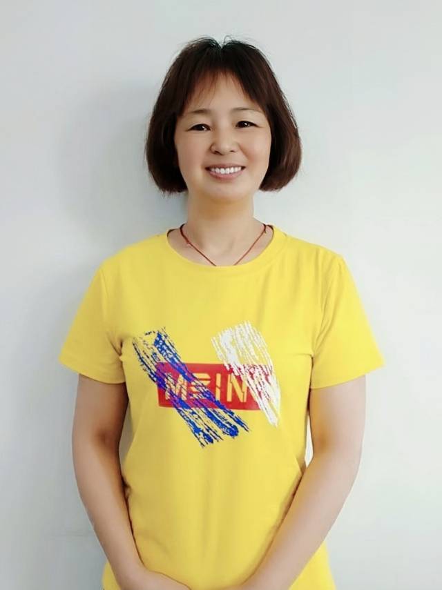 谭阿姨工作生活照2