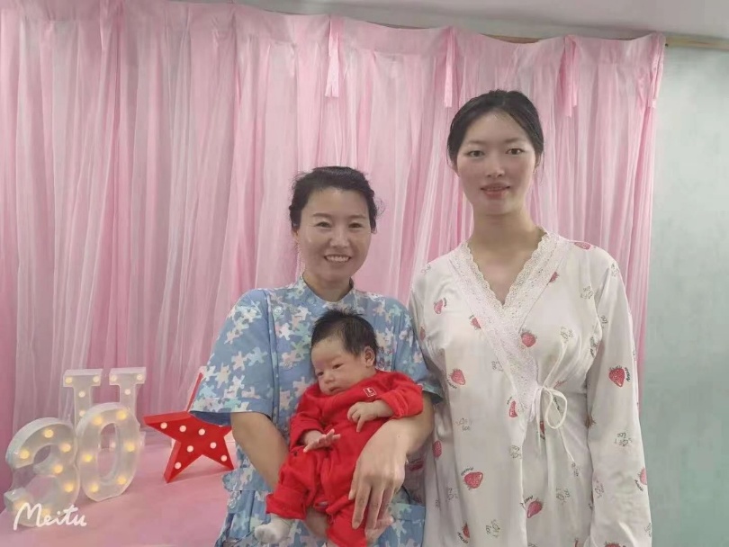 杨阿姨工作生活照3