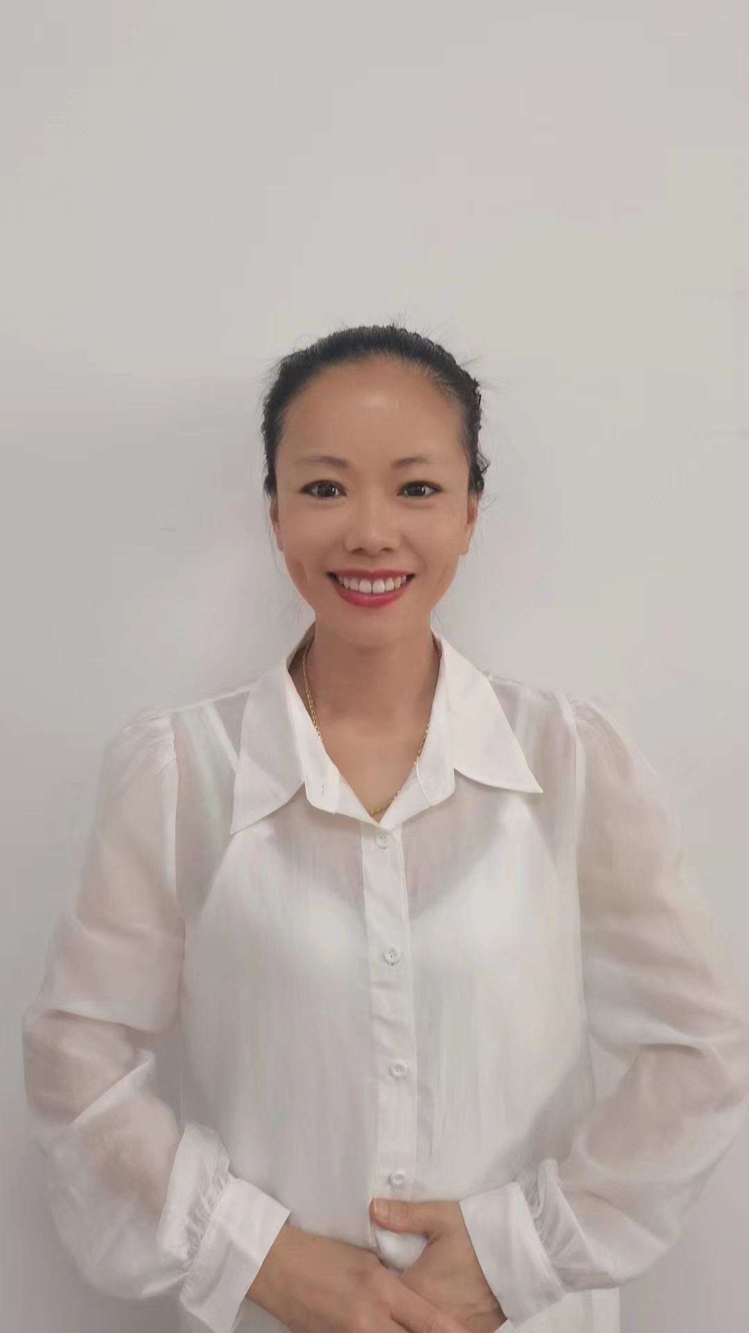 上海家务师刘阿姨公开照片