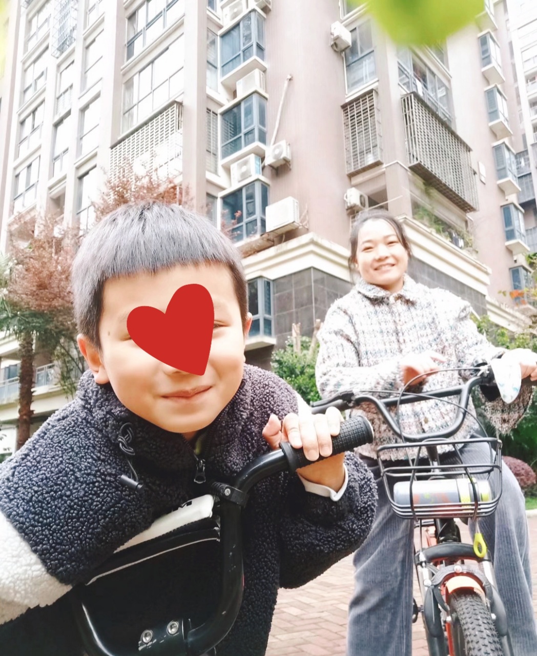 黄阿姨工作生活照3