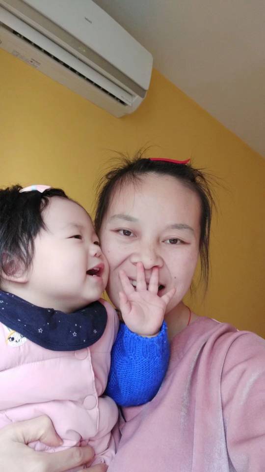 吴阿姨工作生活照1