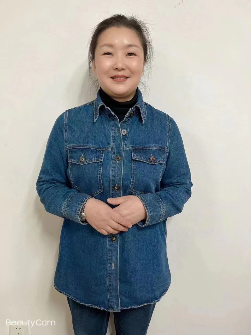 上海钟点工鄢阿姨公开照片