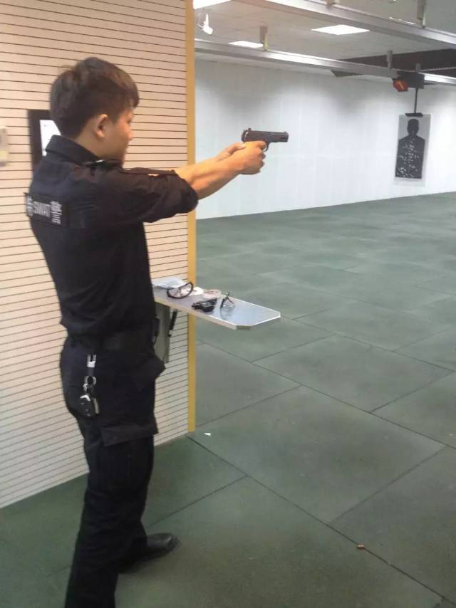 郑师傅工作生活照2