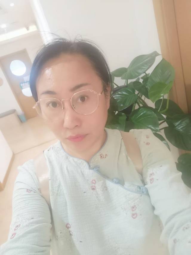 田阿姨工作生活照8
