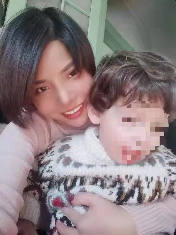 王阿姨工作生活照1