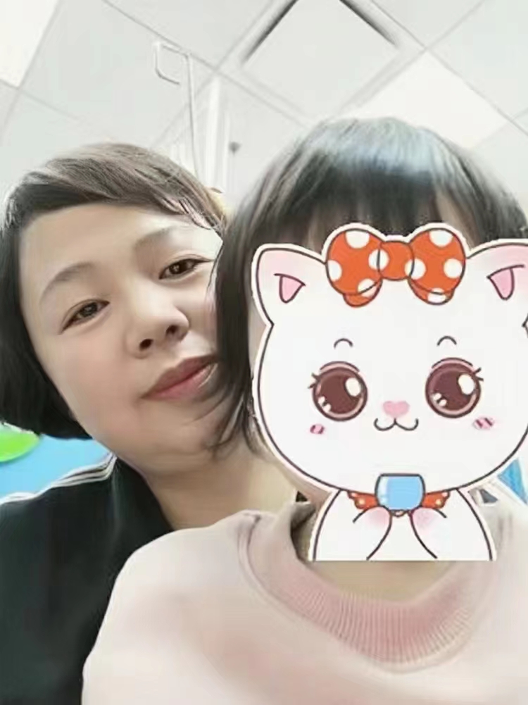 上海育婴师翟阿姨公开照片