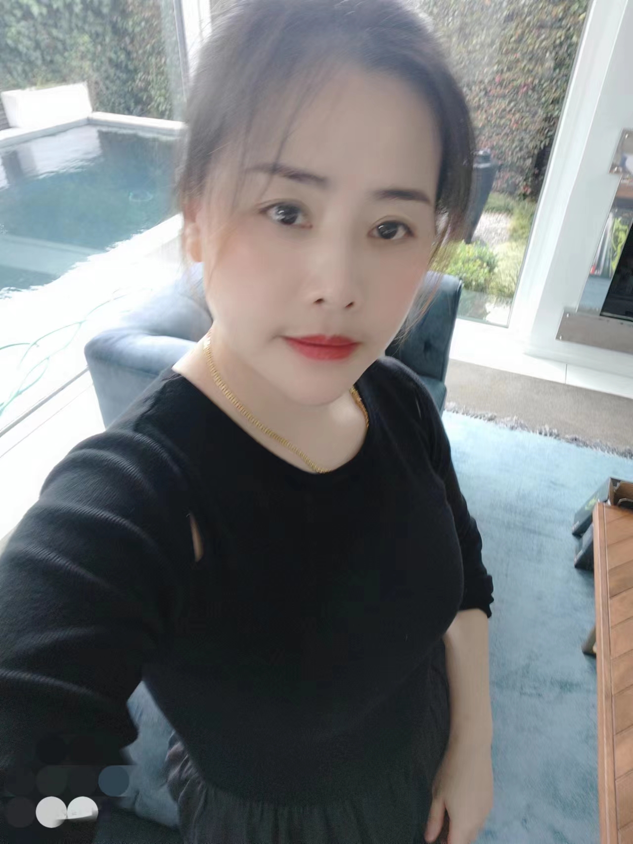 王阿姨工作生活照1