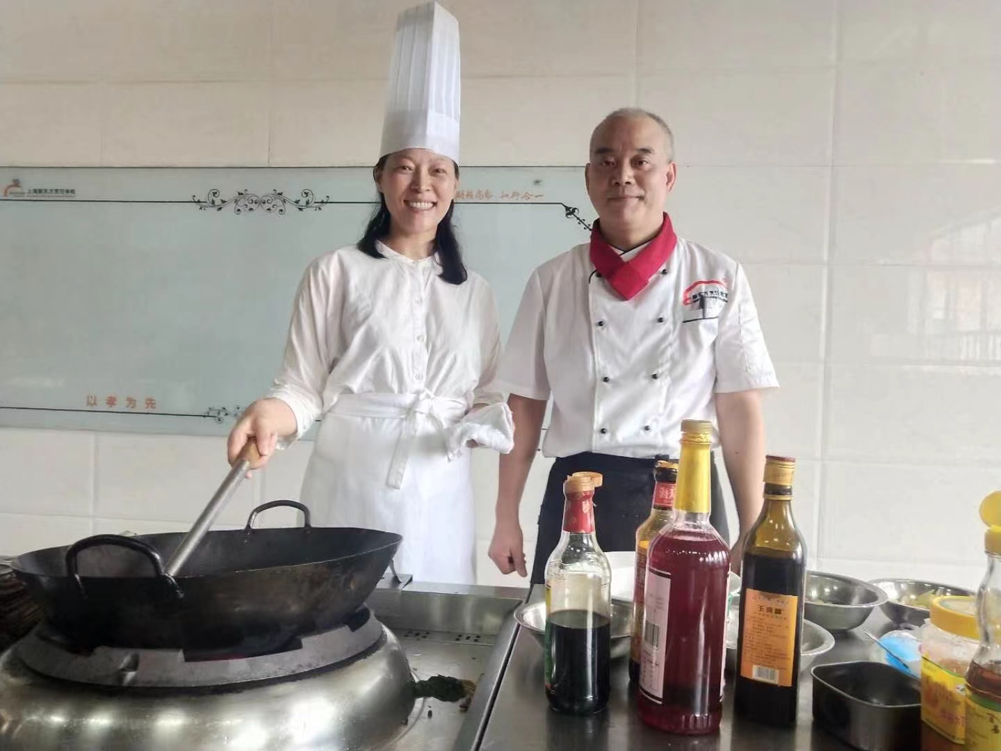 戴阿姨工作生活照1