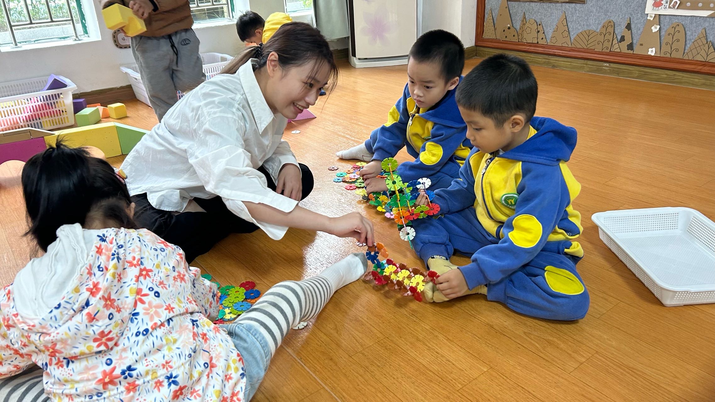 郭阿姨工作生活照1