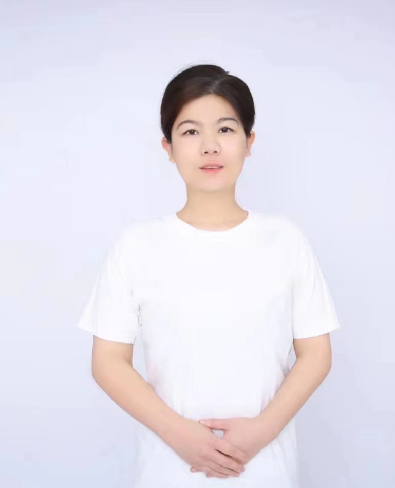 上海育婴师刘阿姨公开照片
