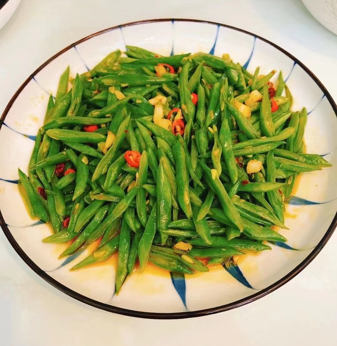 王阿姨工作生活照1