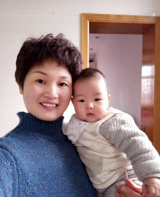 中国香港🇭🇰育婴师、月嫂李阿姨公开照片