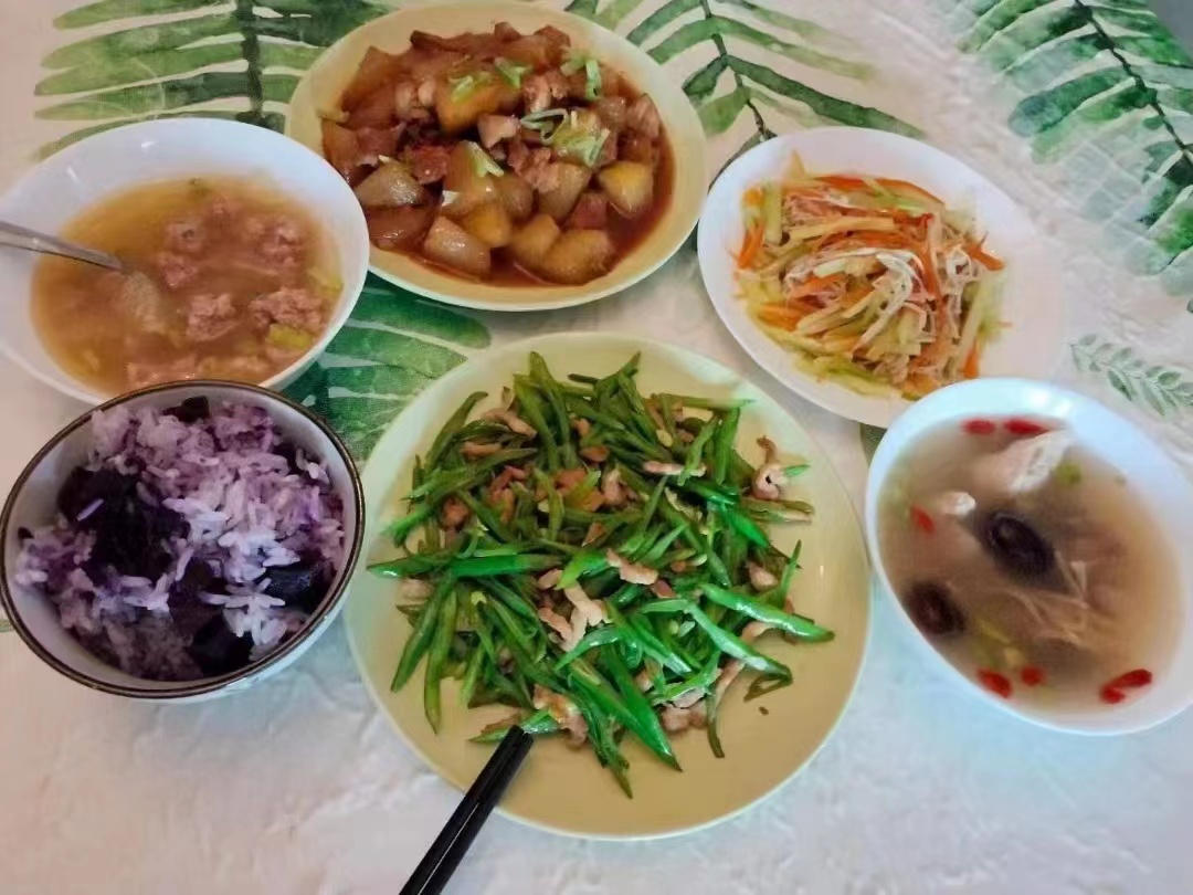 陈阿姨工作生活照4