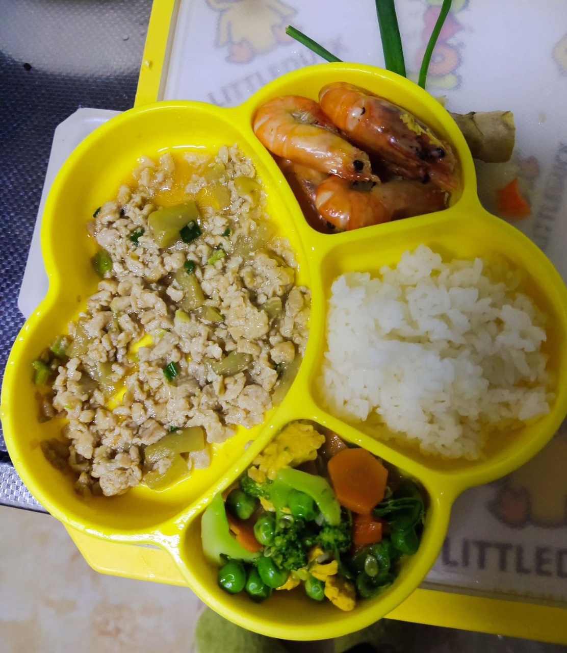 张阿姨工作生活照2