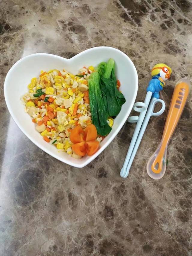 施阿姨评价缩略图2
