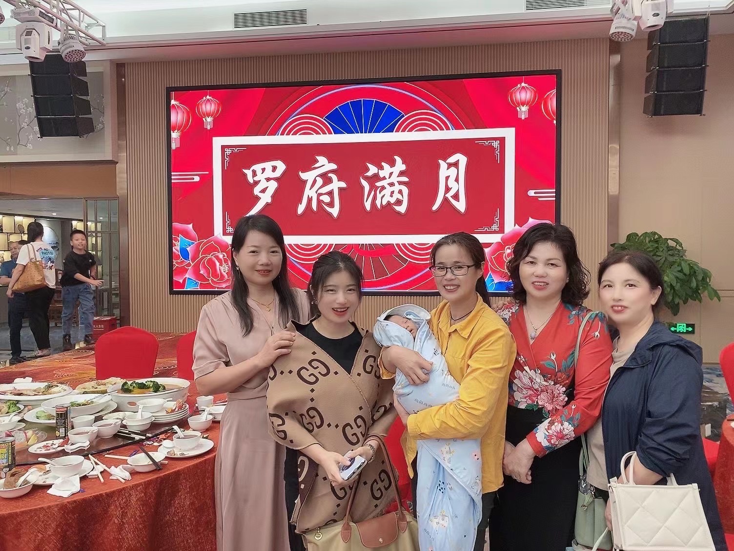 易阿姨工作生活照8
