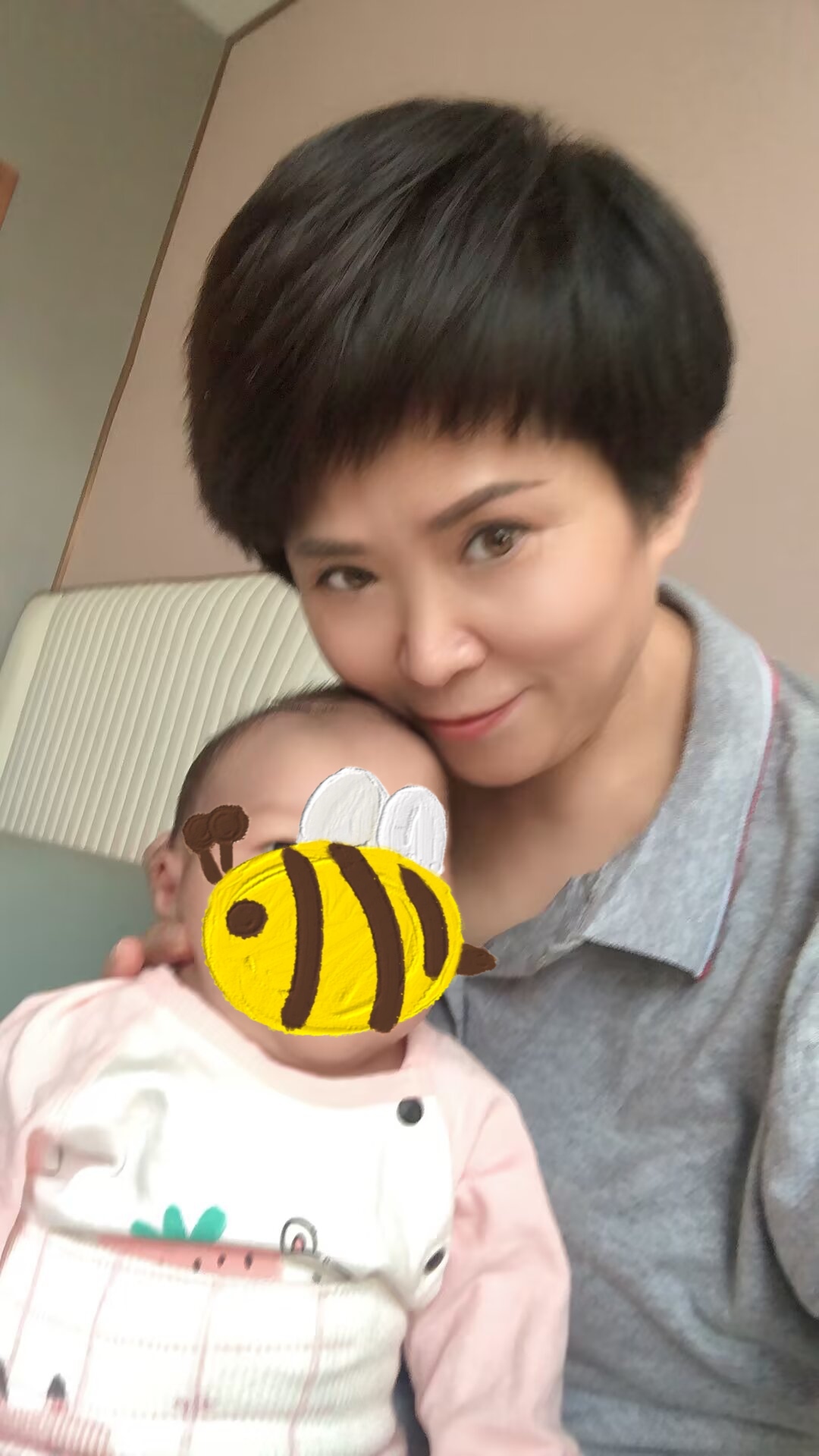 英国🇬🇧育婴师、月嫂罗阿姨公开照片