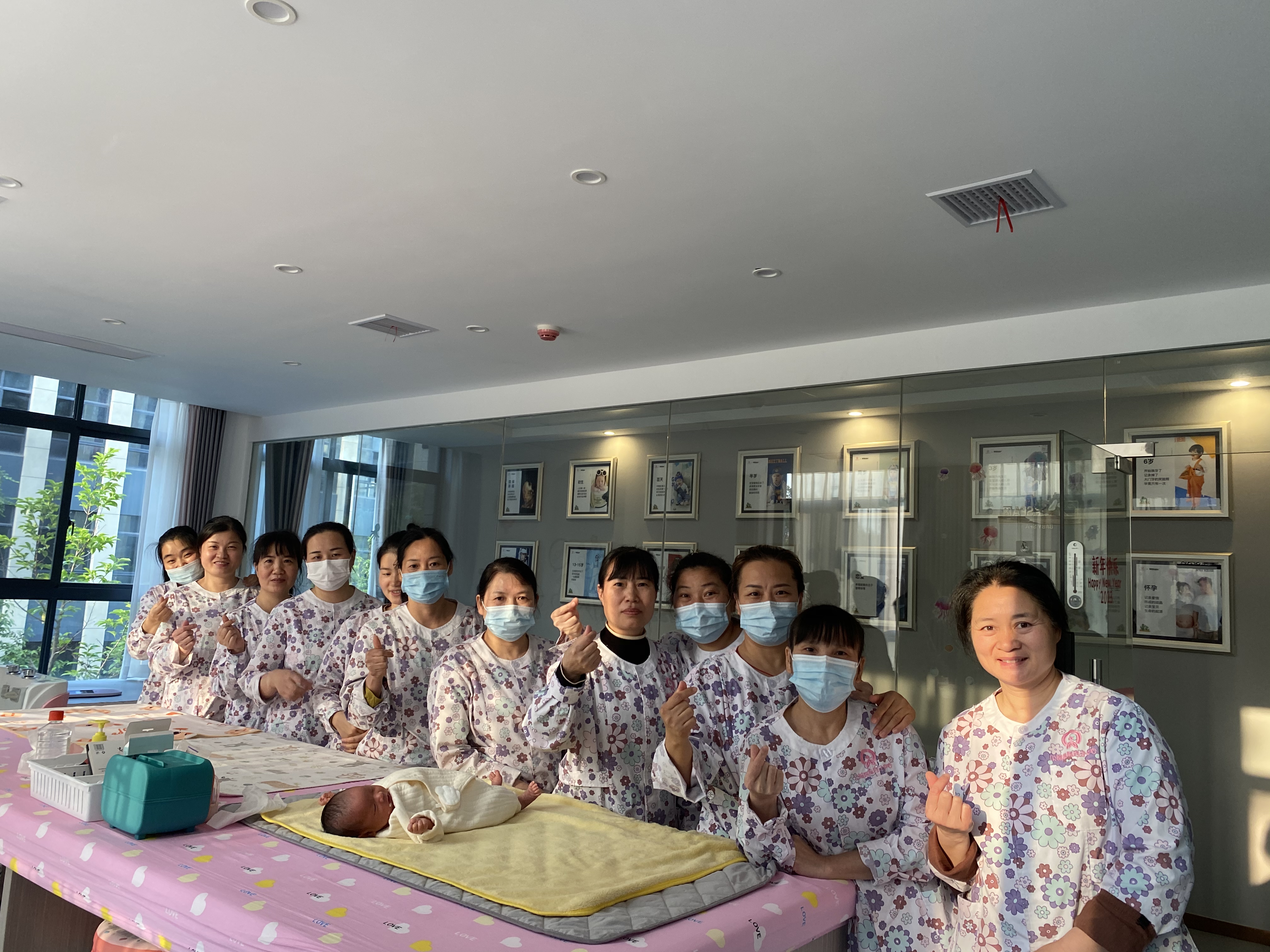 谢阿姨工作生活照4