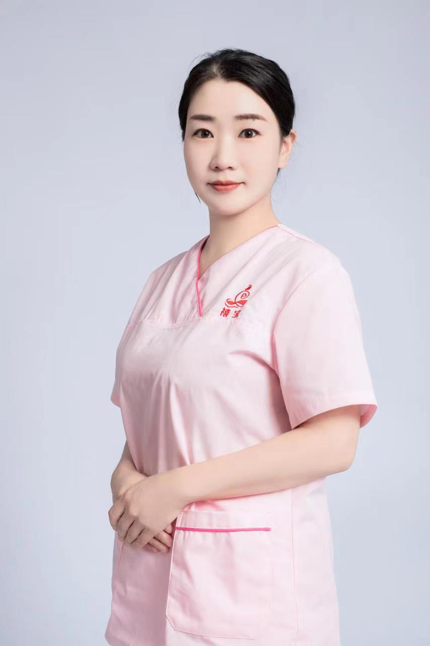 家政家务师、育婴师秦阿姨公开照片