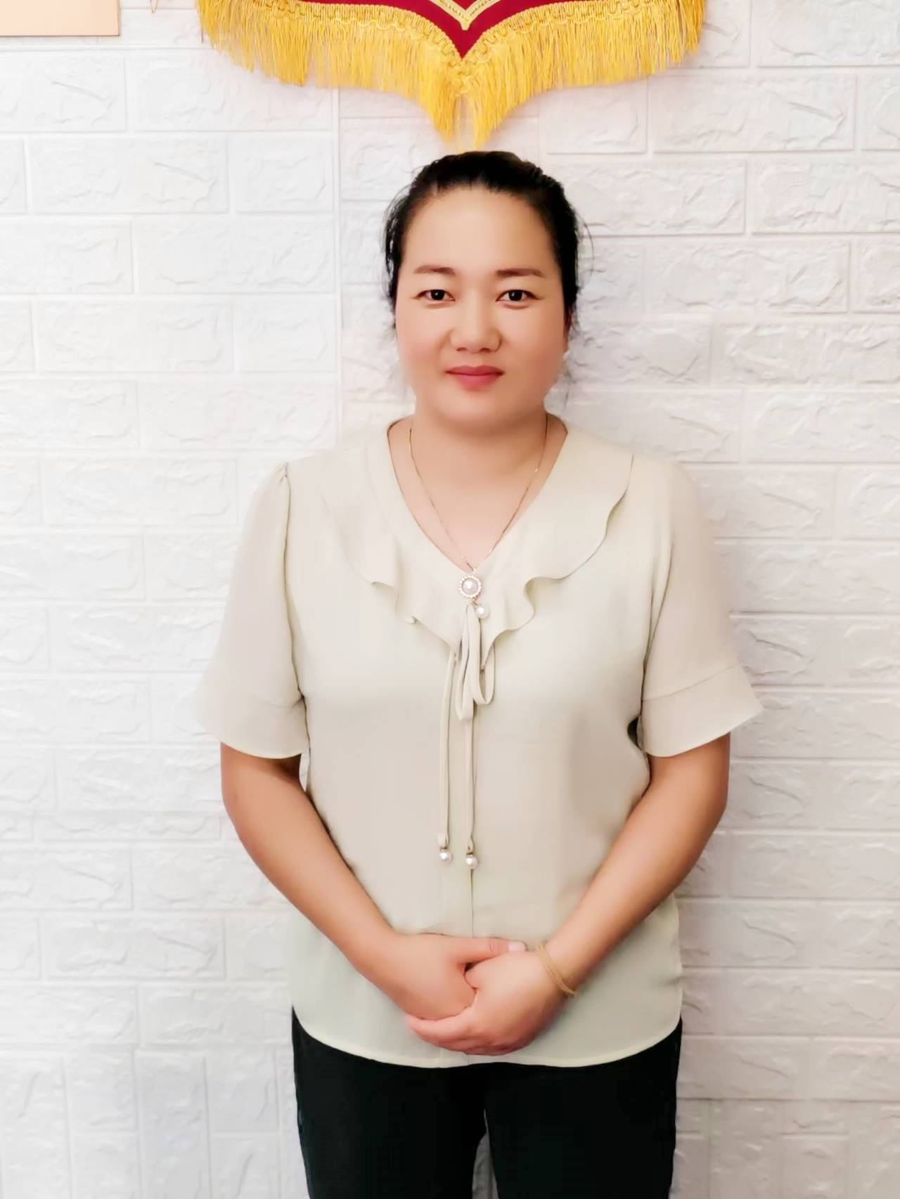 上海家务师陈阿姨公开照片