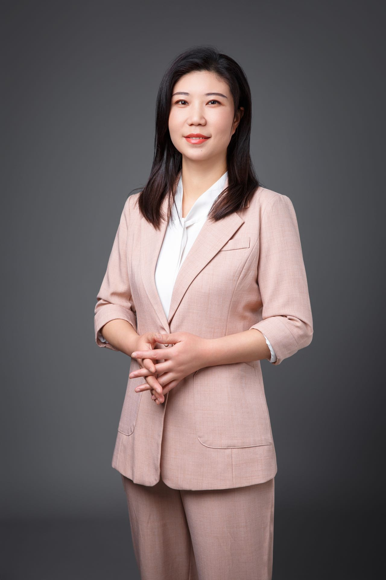上海家务师李阿姨公开照片