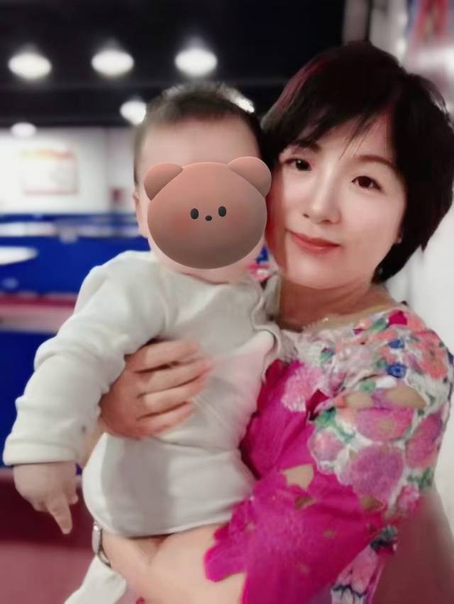 陆阿姨公开照片