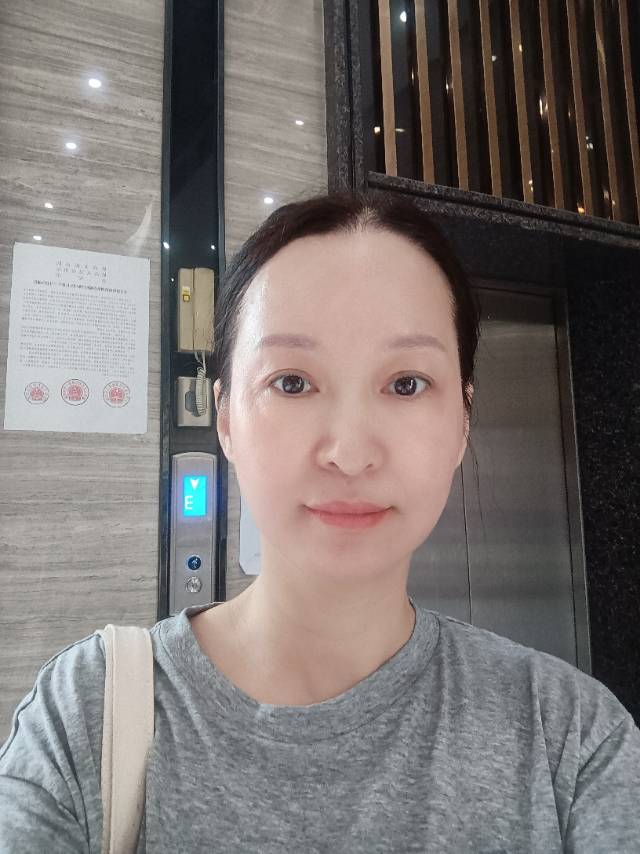 家政管家助理、家务师、育婴师郑阿姨公开照片