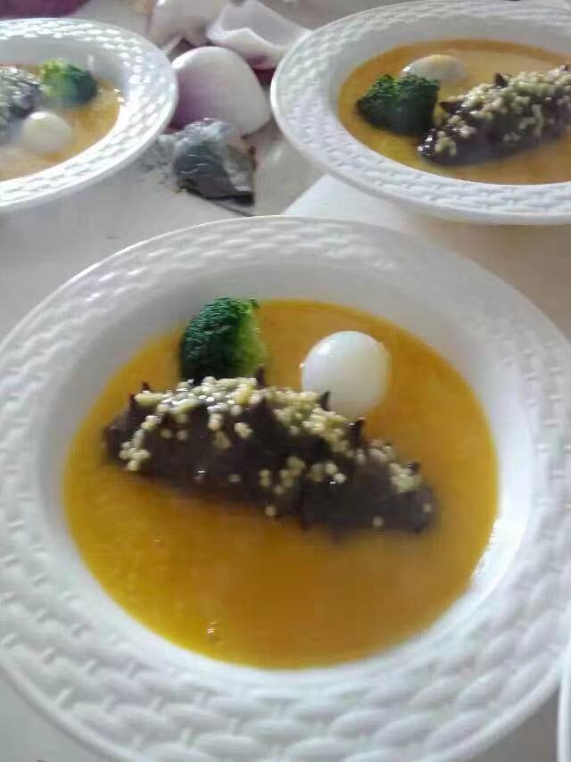 郑阿姨工作生活照1