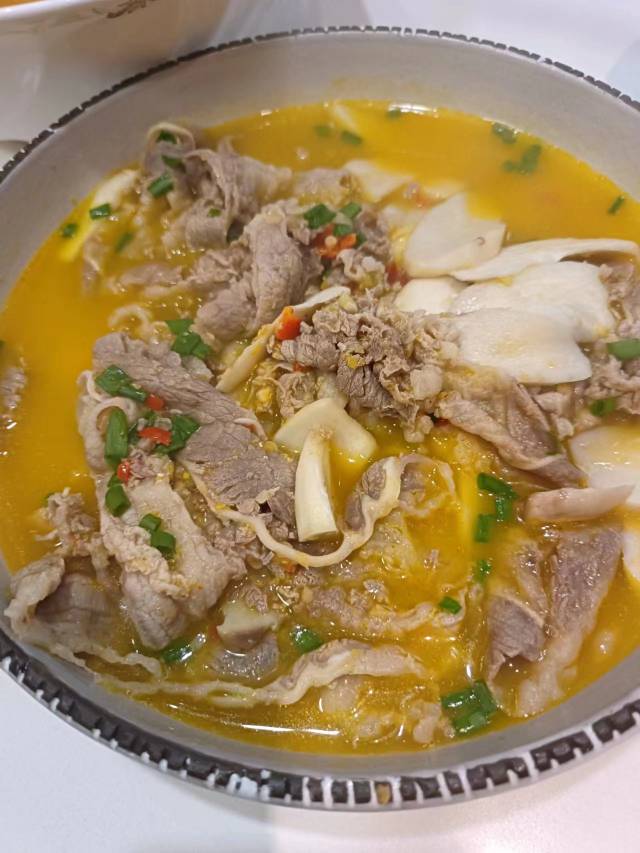 李阿姨工作生活照3