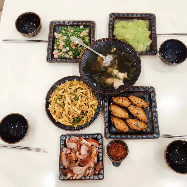刘阿姨工作生活照1