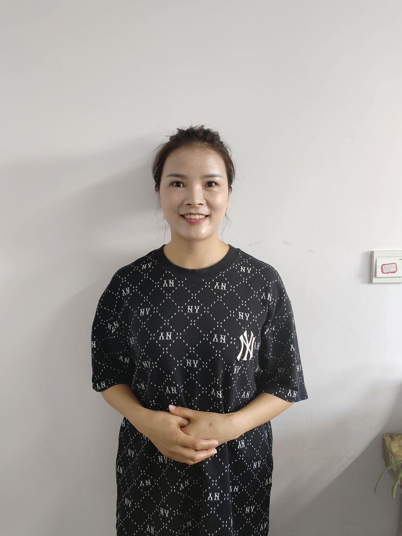 上海家务师丁阿姨公开照片