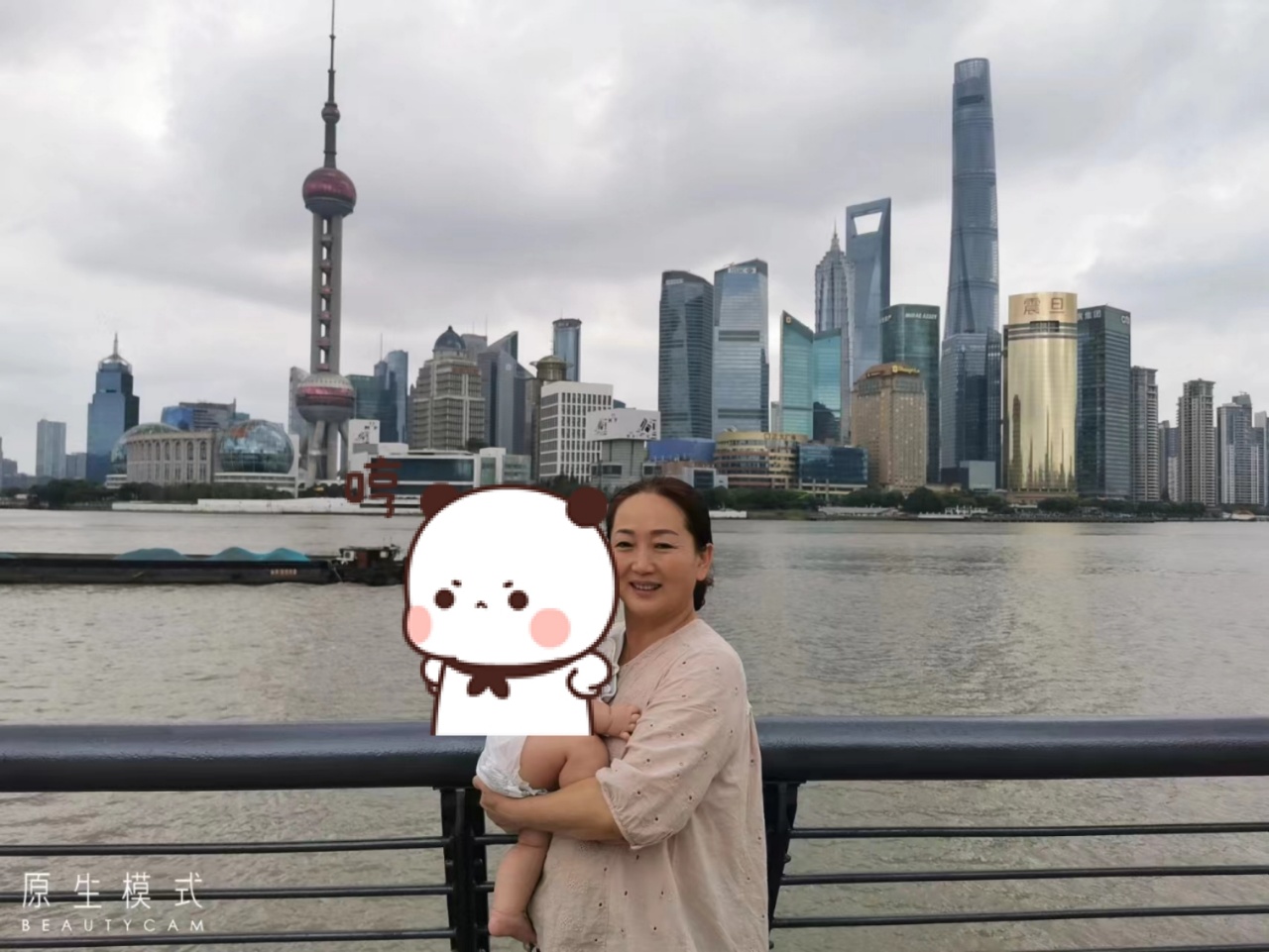 李阿姨工作生活照2