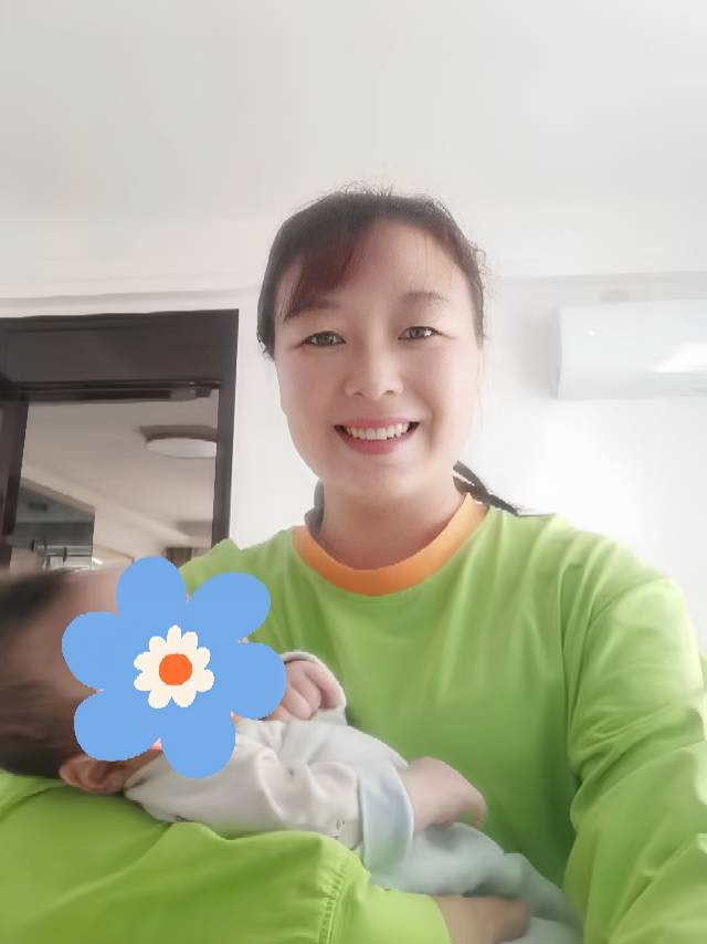 刁阿姨工作生活照1