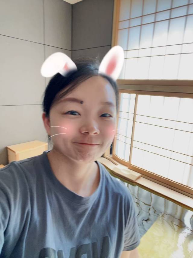 刘阿姨工作生活照1