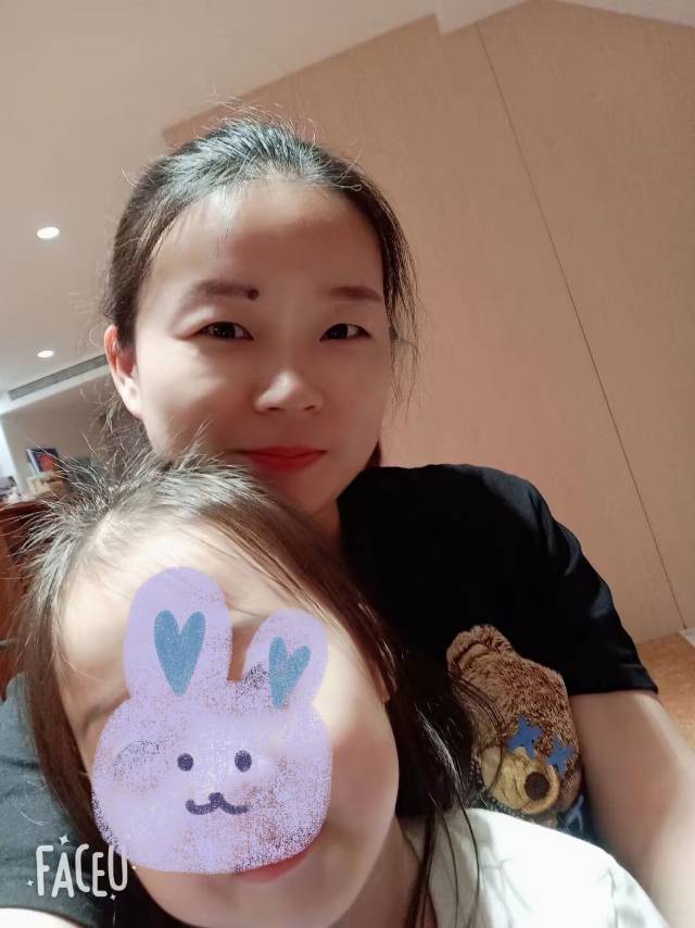 刘阿姨工作生活照3