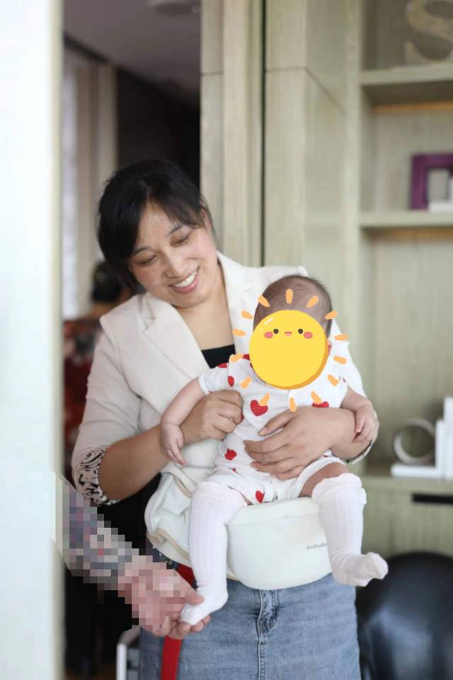 何阿姨缩略图2