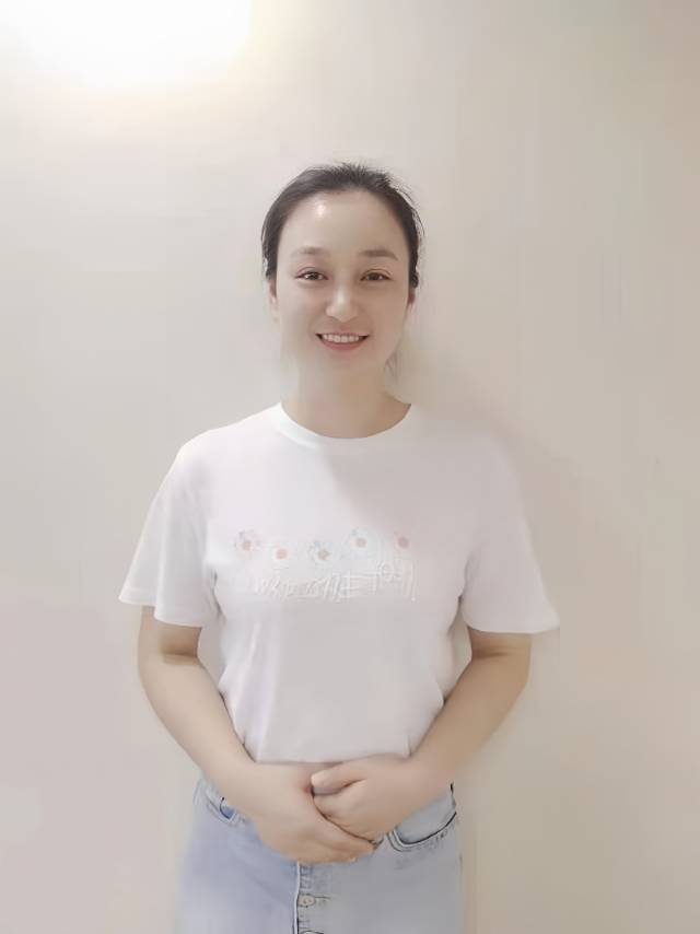 熊阿姨工作生活照4