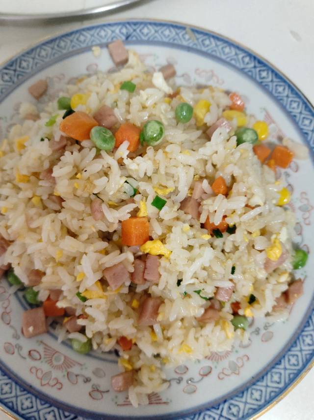 刘阿姨工作生活照3