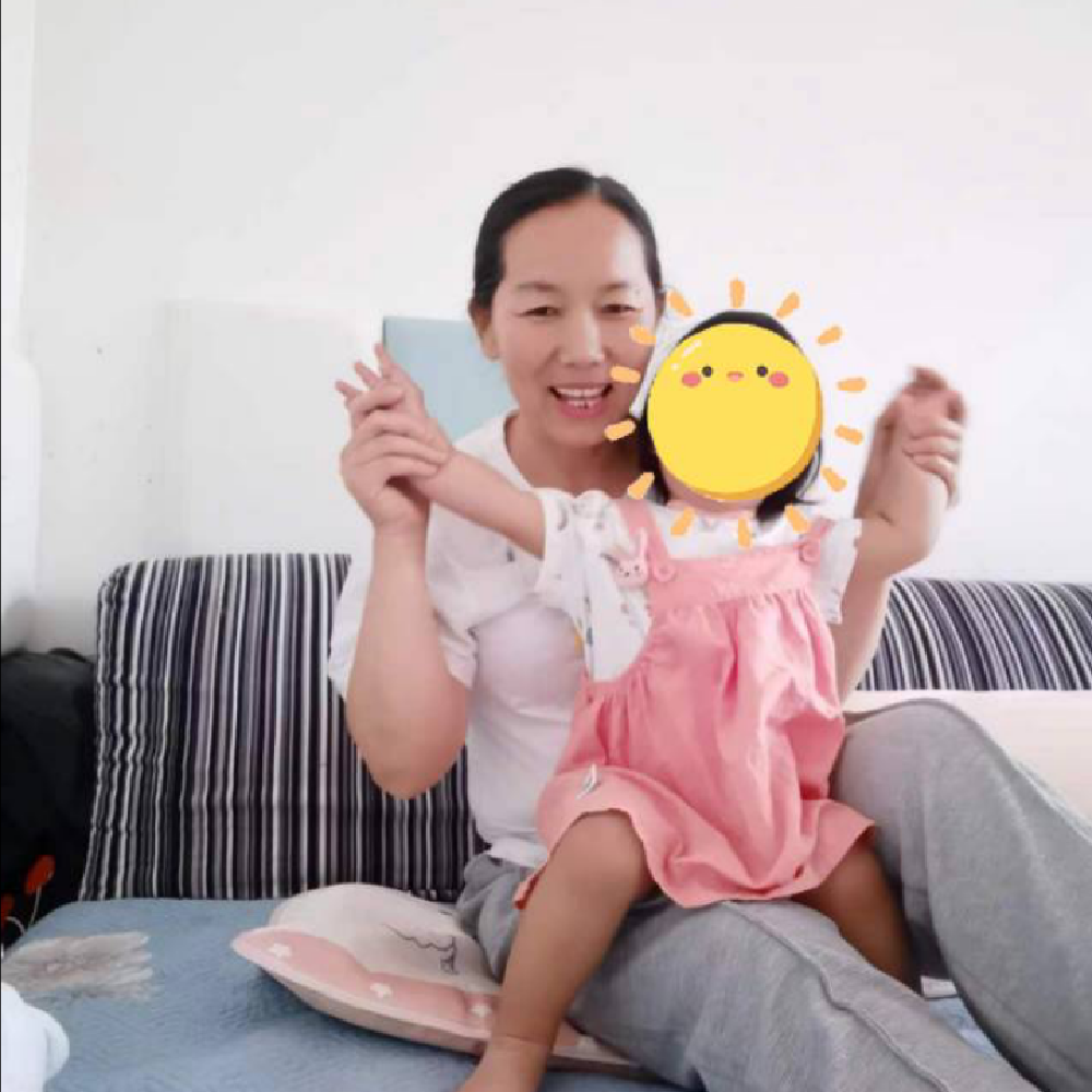 家政育婴师、月嫂齐阿姨公开照片