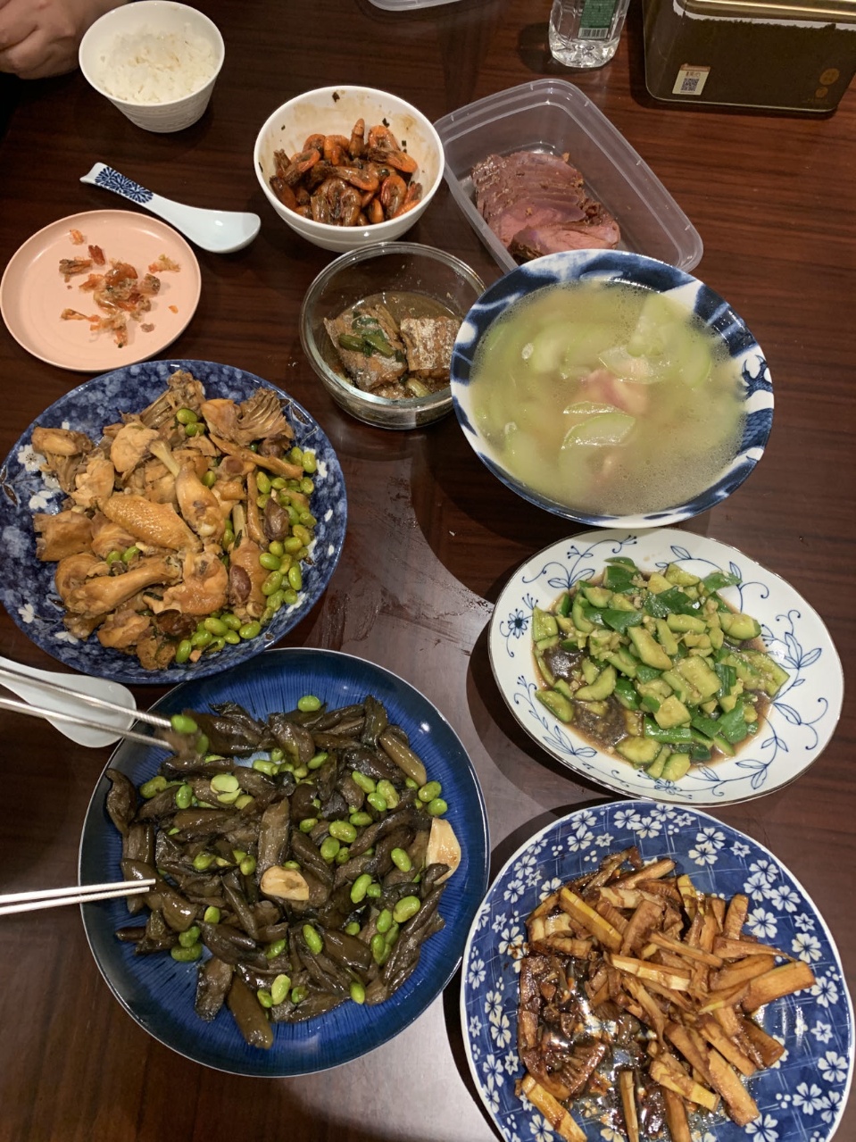 盖阿姨工作生活照3