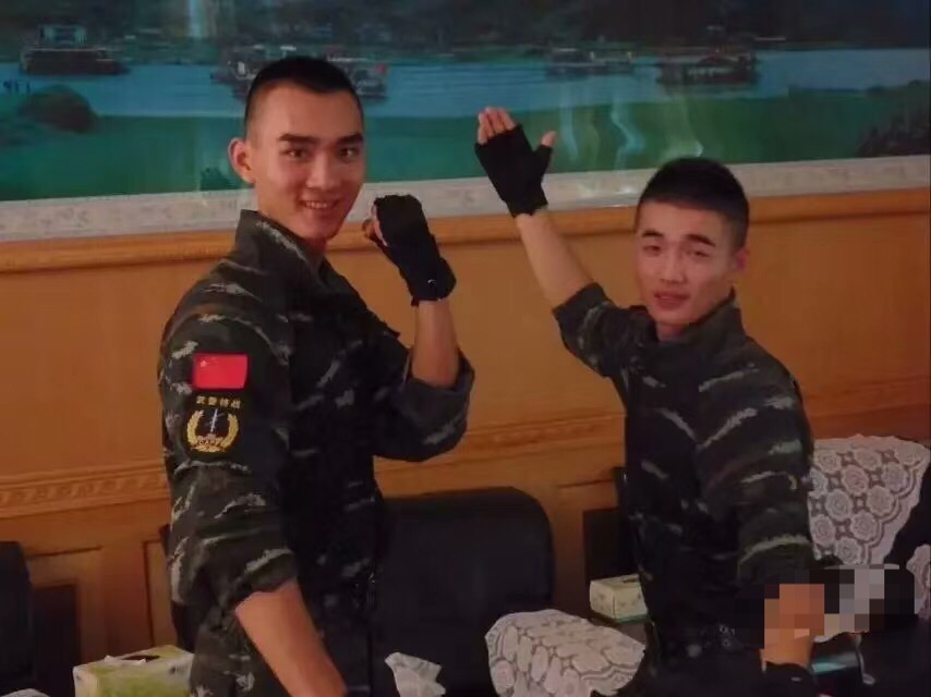 陈师傅工作生活照2