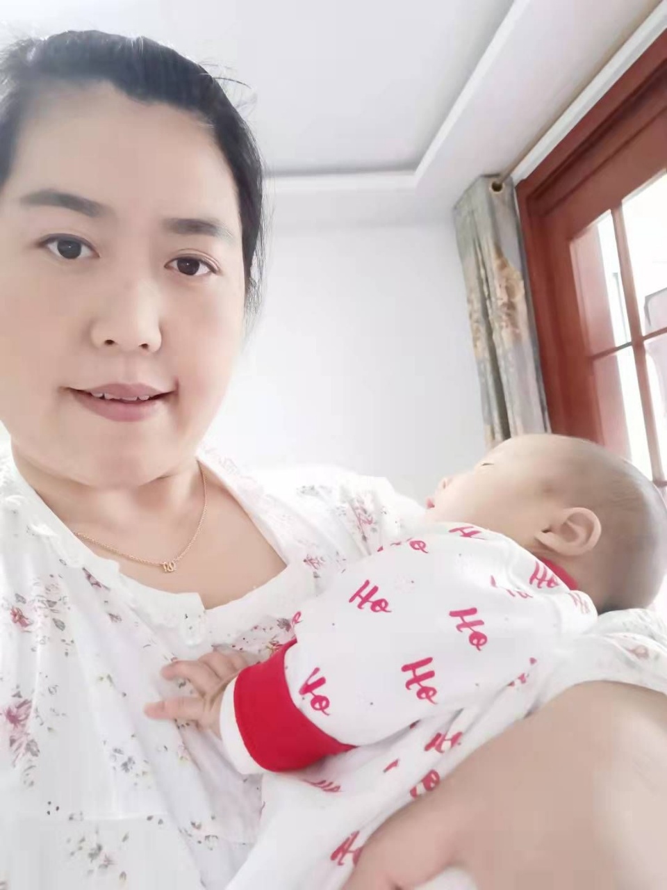 谷阿姨工作生活照1