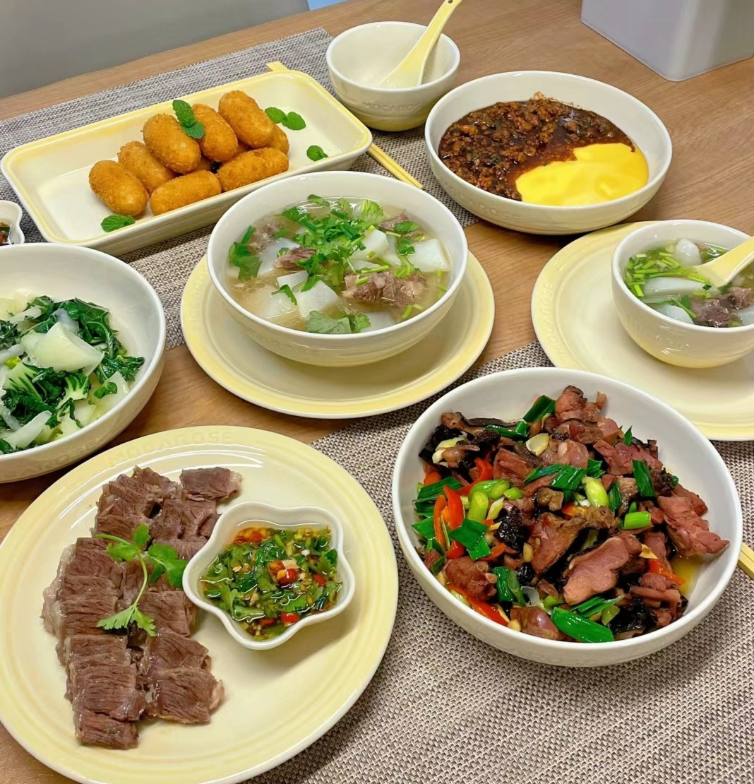 王阿姨工作生活照5