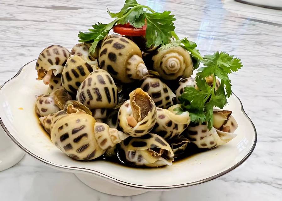 阮阿姨工作生活照8