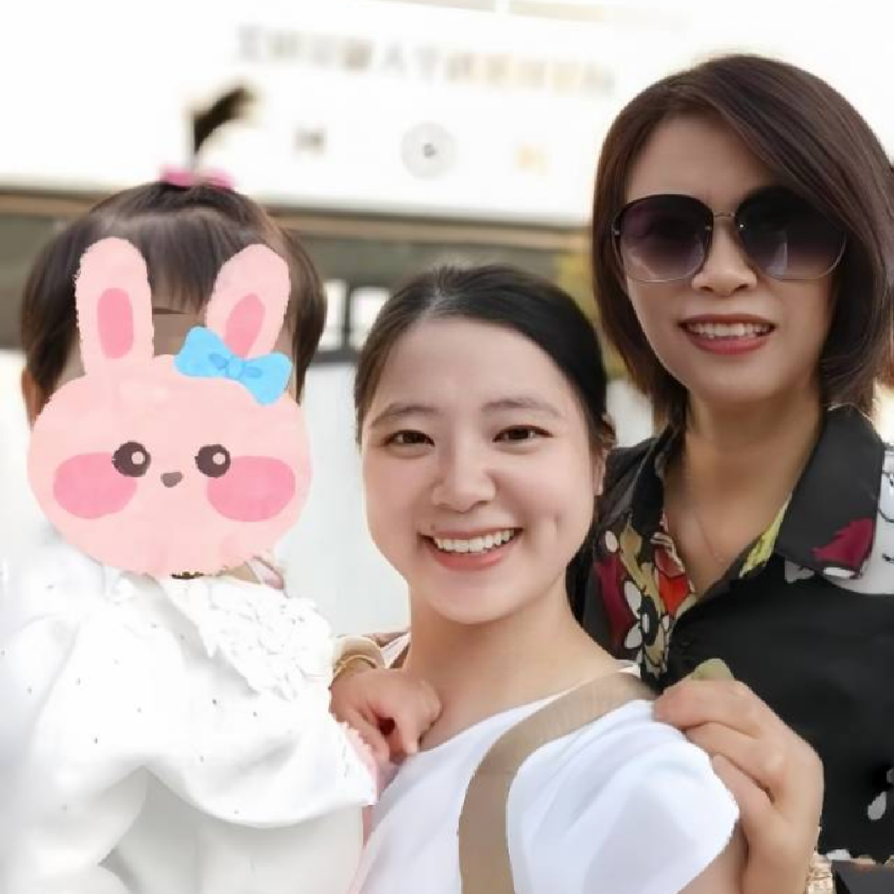 上海育婴师陈阿姨公开照片