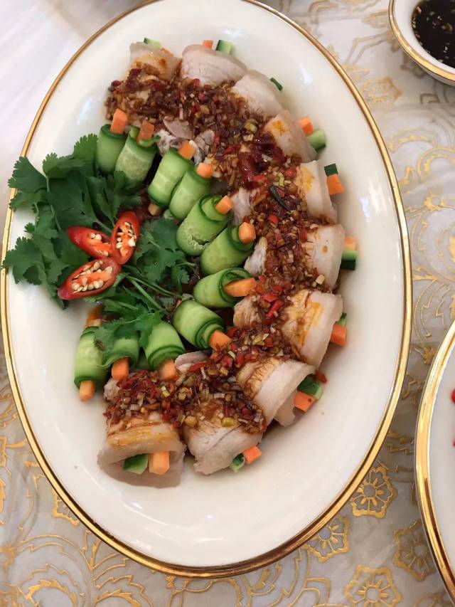 顾阿姨工作生活照2