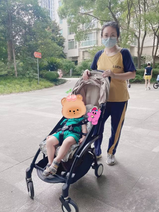 高阿姨工作生活照3