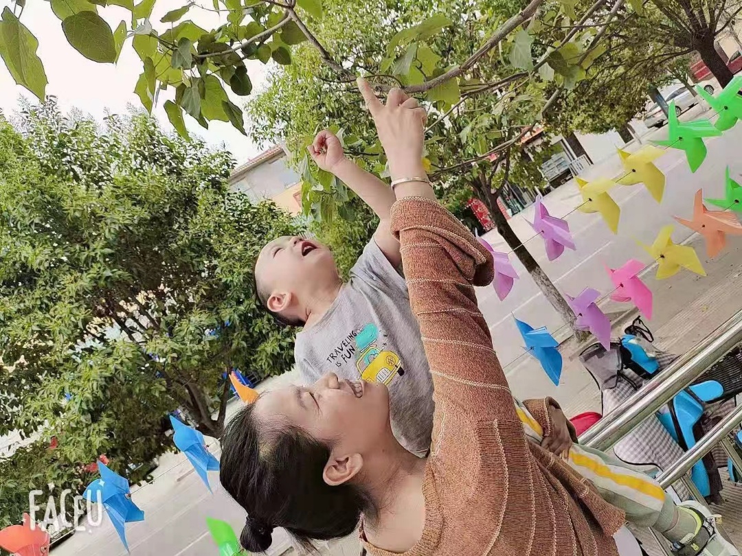张阿姨工作生活照2
