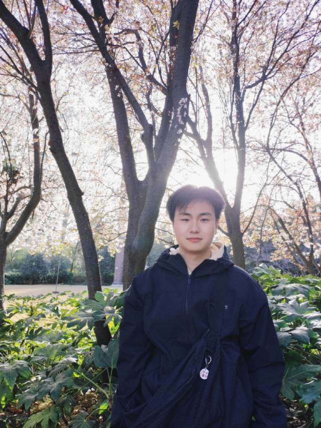 全国成长陪伴师张师傅公开照片