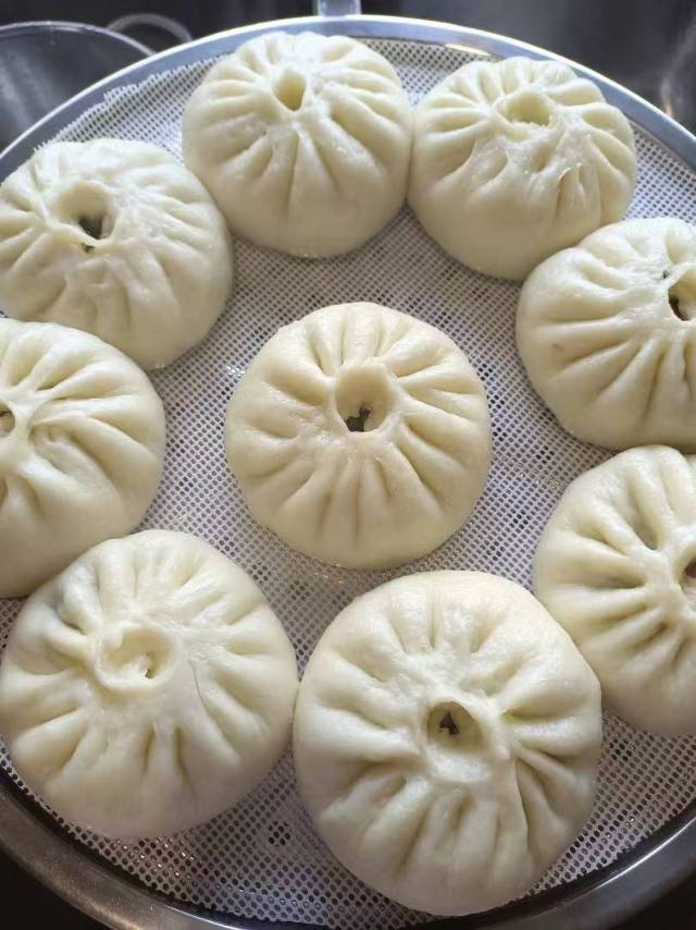 梁阿姨工作生活照6